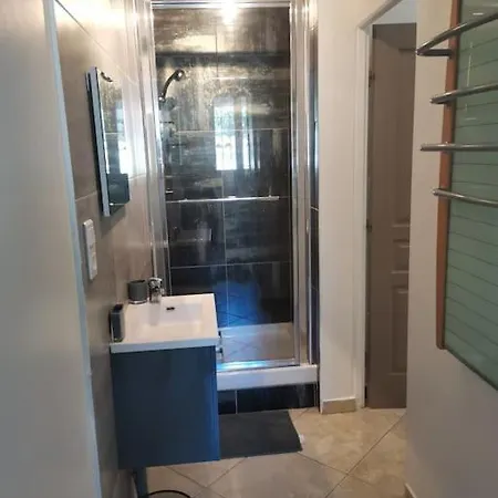 Holiday home D'hotes Dans - Les Maures - D'artiste 